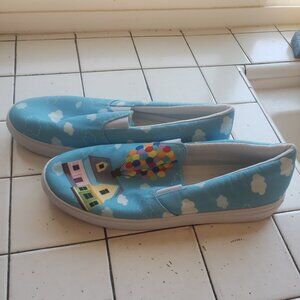 Bibbidi Bobbodi Bling Size 12 Blue with clouds and a house